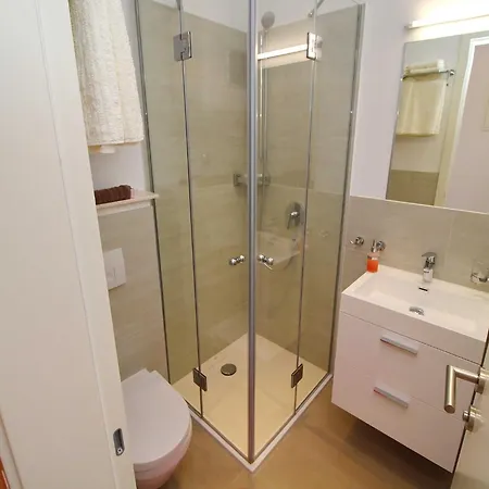 Kula Fancy - One-bedroom With Terrace Ground Floor A1 Drace