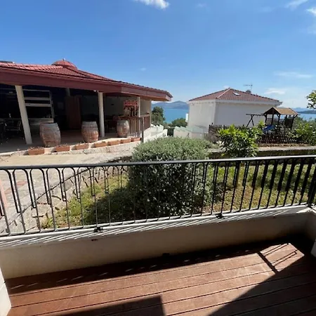 Kula Fancy - One-bedroom With Terrace Ground Floor A1 *