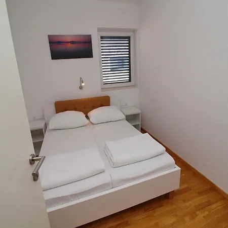 Kula Fancy - One-bedroom With Terrace Ground Floor A1 Apartment Drace