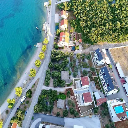 Kula Fancy - One-bedroom With Terrace Ground Floor A1 *